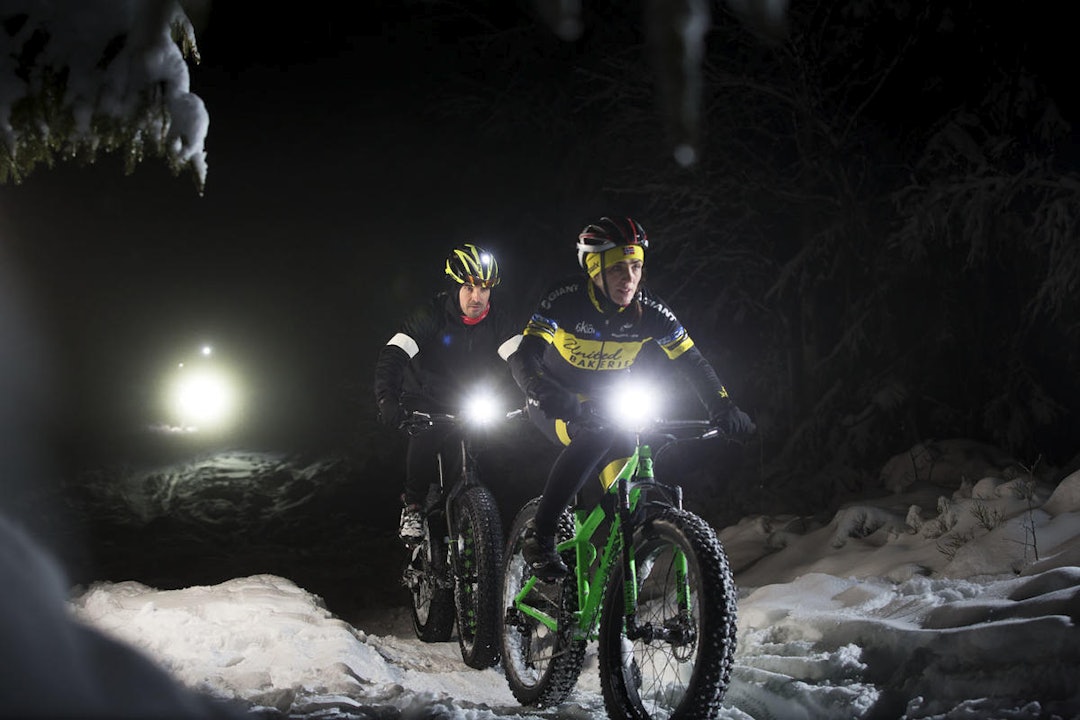 UT PÅ TUR: Treningspanelet har fellesøkter gjennom sesongen, hvor forskjellige temaer blir tatt opp. Her fra fatbiketur i Nordmarka. Foto: Kristoffer H. Kippernes 10-06-07_lightboxorg