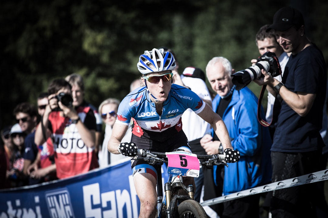 UTKLASSING: Canadiske Catharine Pendrel var suveren i bakkene på Hafjell. Selv med en punktering på sisterunden var det ingen som var i nærheten av veteranen. (foto: Snorre Veggan) terrengVM-3211a