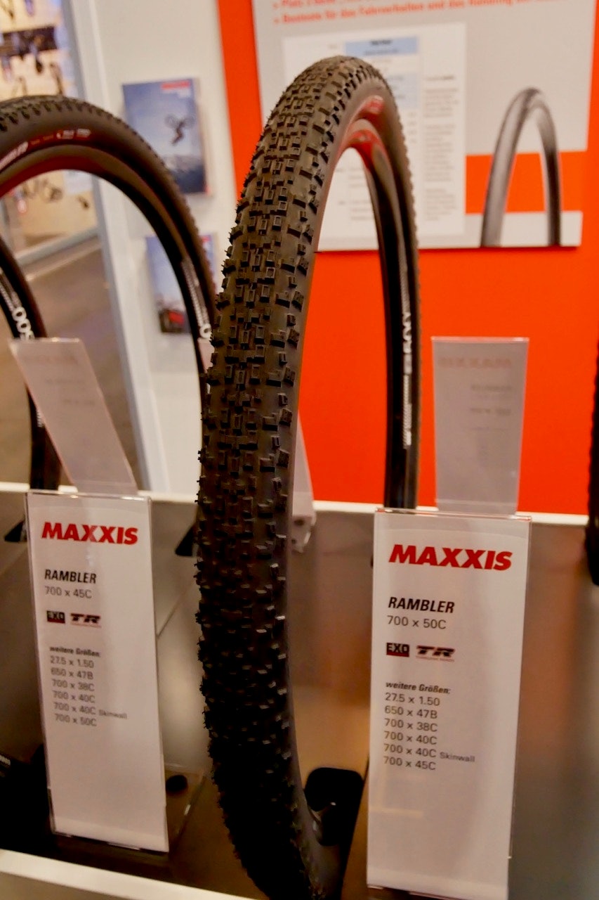 RASKE PÅ GRUSEN: Maxxis Rambler var et populært dekk i BukkeBirken i år, men da i smalere versjon enn 50mm.