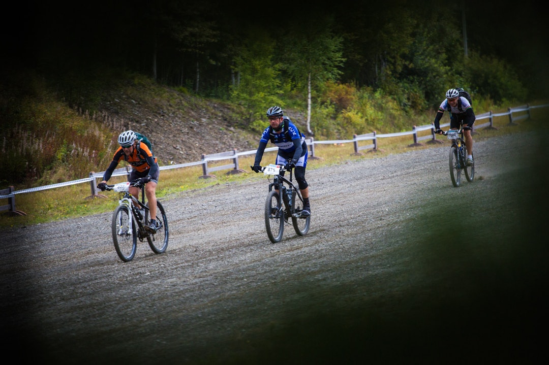 OL-RESTER: Ballettbakken er sagnomsust, men den er kun en liten promille av Birkenløypa. I år var den som et stuegulv, ihvertfall da de første rytterne kom over fjellet. (foto: Snorre Veggan) birken2014-0867a