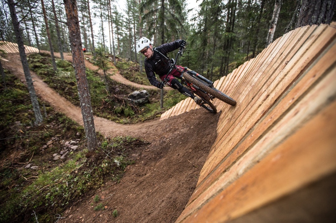 DOSERING: Håkon Bakken i French Moustache DOSERING: Håkon Bakken i French Moustache