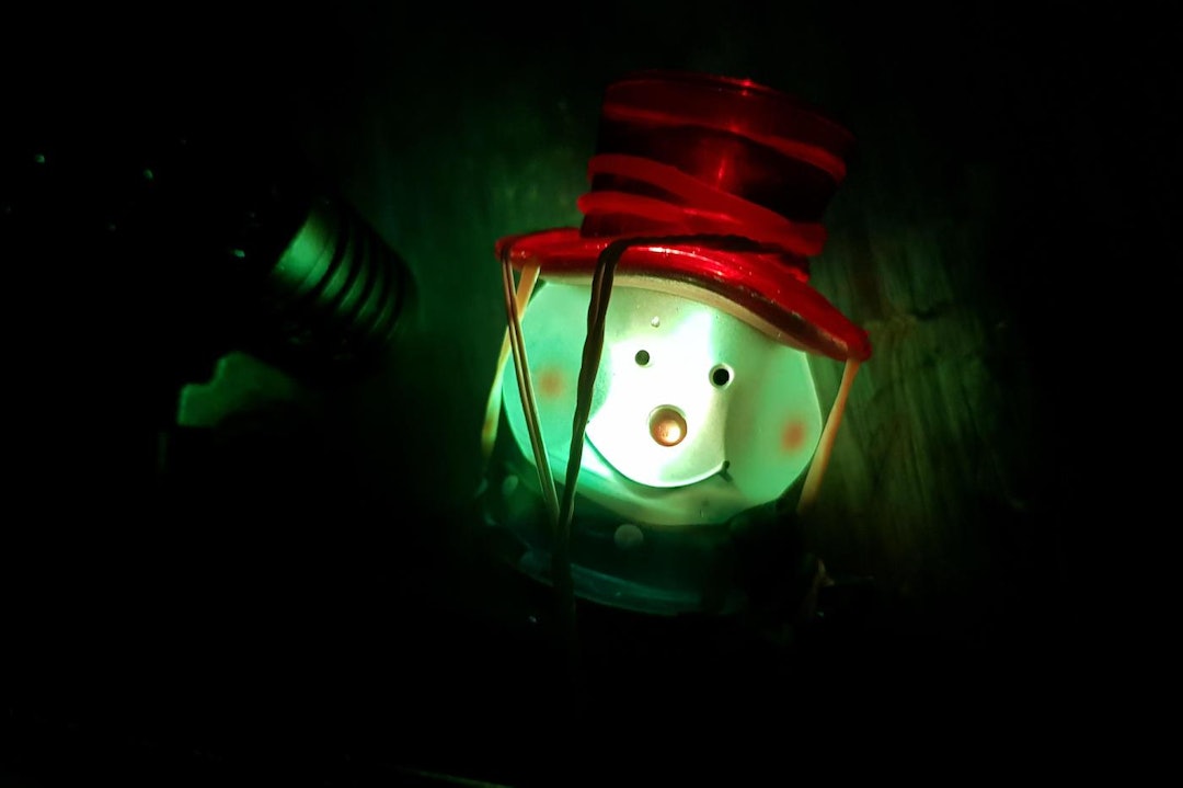 Snømannen Kalle som sykkellykt. Foto: Hanne Holmstrøm Karlsen Nissetur 2017 snowman light - Hanne Holmstrøm Karlsen 1400x933