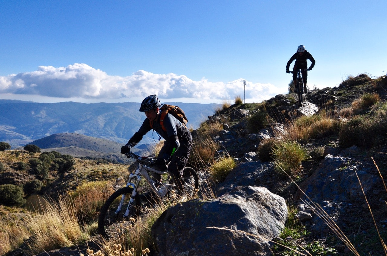 DRA TIL SYDEN: Gi bort en sydentur til jul, eller bli med på tur selv. F.eks til Sierra Nevada i Spania. Foto: Øyvind Aas DRA TIL SYDEN: Gi bort en sydentur til jul, eller bli med på tur selv. F.eks til Sierra Nevada i Spania. Foto: Øyvind Aas