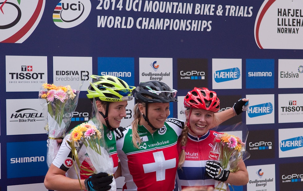 PALLEN: Linda Indergand, Kathrin Stirneman og Ingrid Sofie Bøe Jacobsen tok medaljene i VM-sprinten. PALLEN: Linda Indergand, Kathrin Stirneman og Ingrid Sofie Bøe Jacobsen tok medaljene i VM-sprinten.