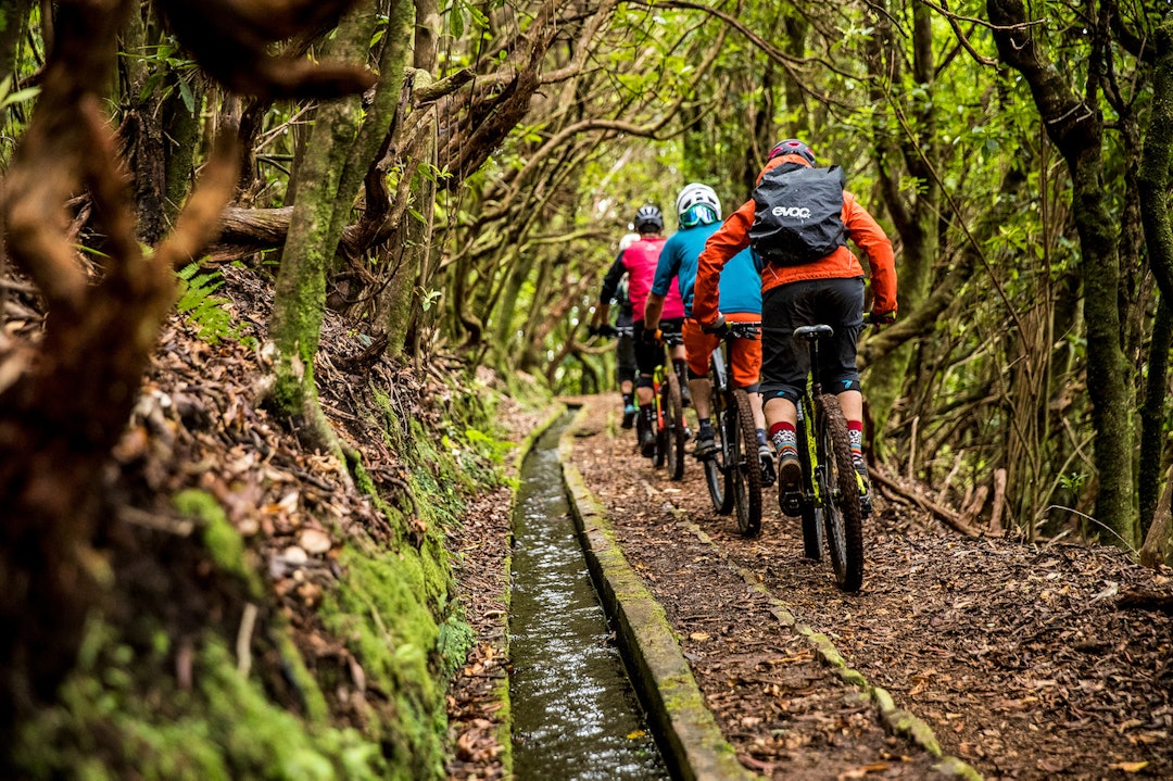 I Trans-Madeira får deltakerne sykle i alle de ulike terrengtypene øya midt i Atlanterhavet kan by på og som har gjort øya så populær blant stisyklister. Foto: Sven Martin Trans Madeira trail Sven Martin 1400x933