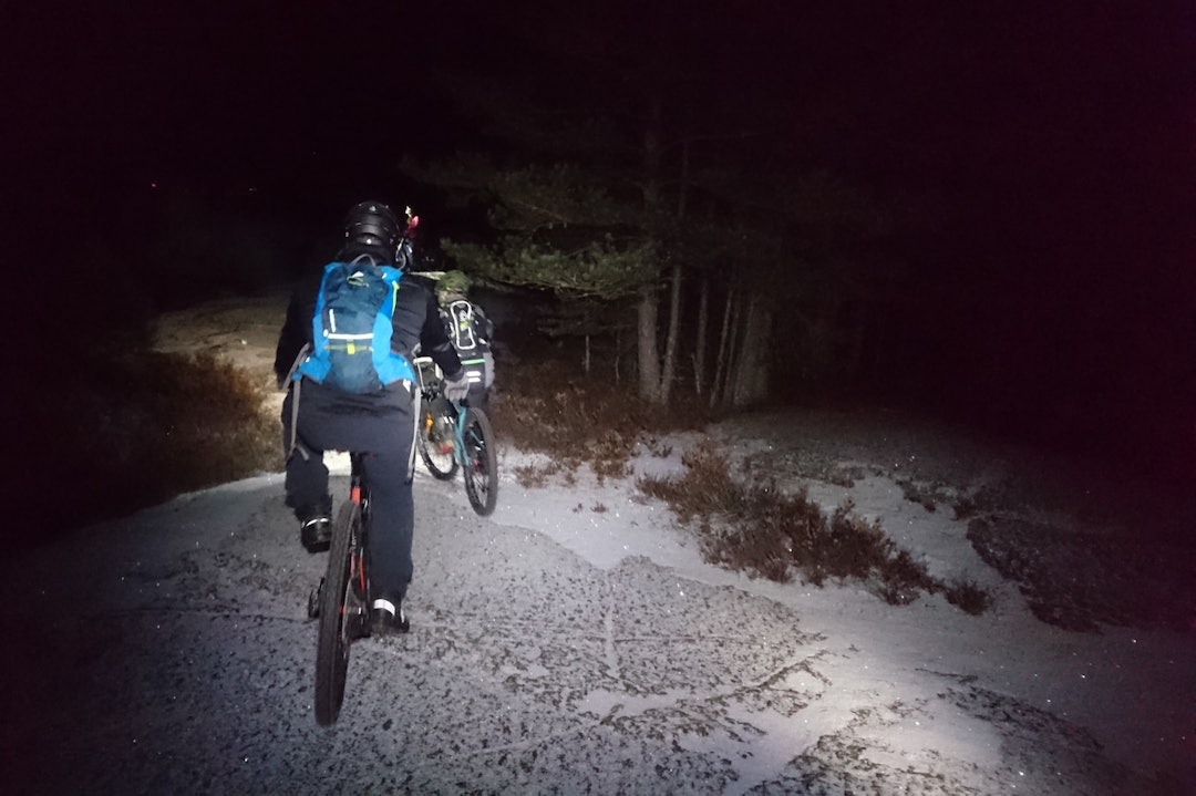 Lykteturen i Pioneren frister til gjentakelse, men initiativtakerne venter ikke helt til neste jul med flere fellesturer. Foto: Ole Hem Juleride Østmarka Pioneren Dec 2017 - Ole Hem 2 1400x933