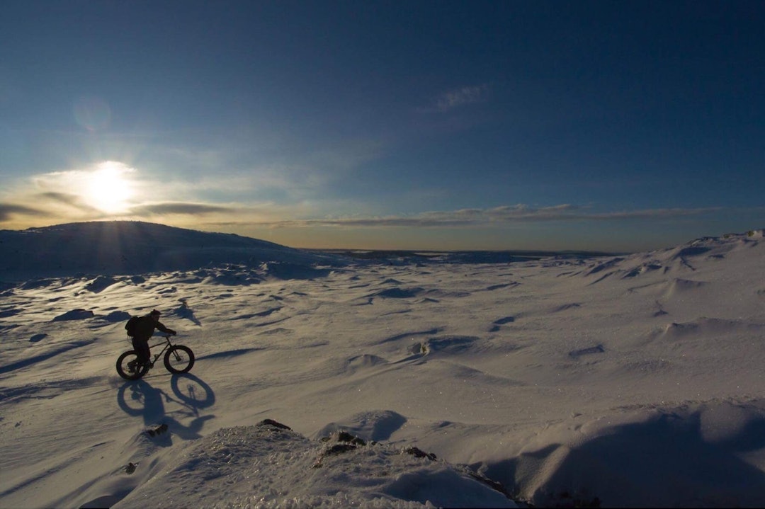 Erik Olsson på vei ned Skurrufjellet. Foto: Erik Olsson Erik Olsson 1400x933