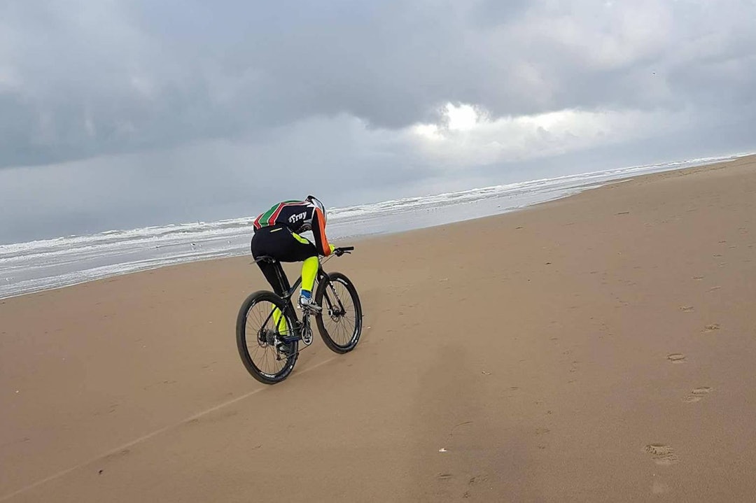 Jonas Nermoen under trening lørdag. Da var det vesentlig bedre vær enn på dagens ritt. Foto: Roar Sollie Jonas Nermoen - foto Roar Sollie 1400x933