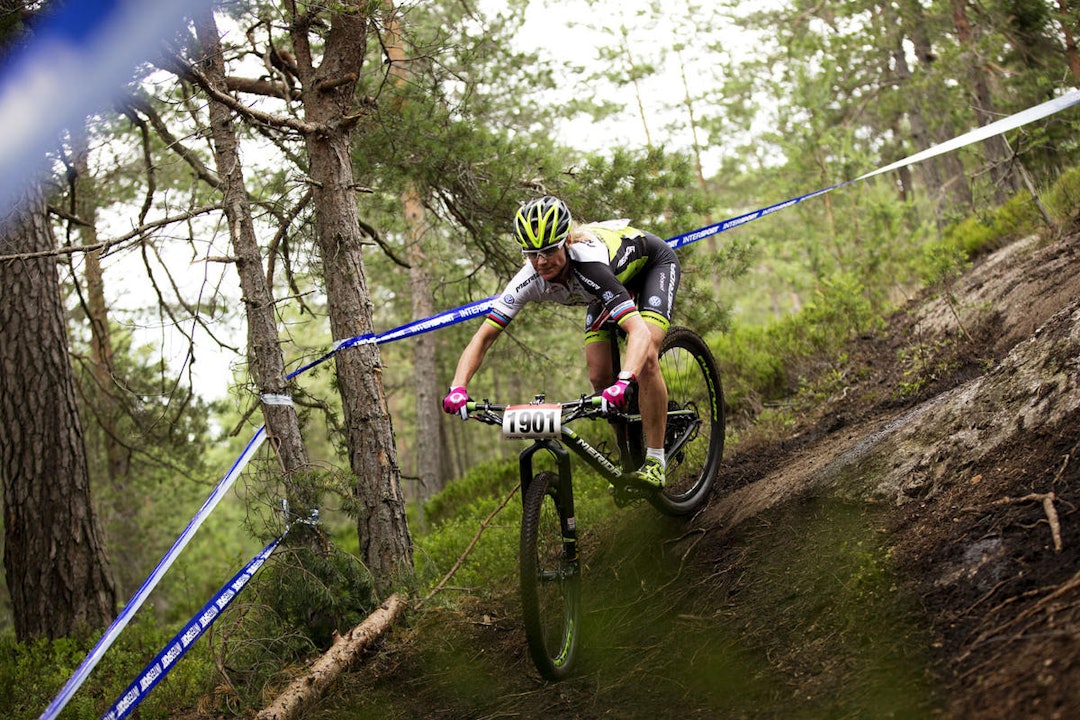 DRONNINGA AV SØPPELDYNGA: Gunn-Rita Dahle Flesjå tok kongepokalen da hun vant NM rundbane 2015, som gikk på Grønmo. Foto: Kristoffer Kippernes Gunn Rita NM 2015 - Foto K Kippernes