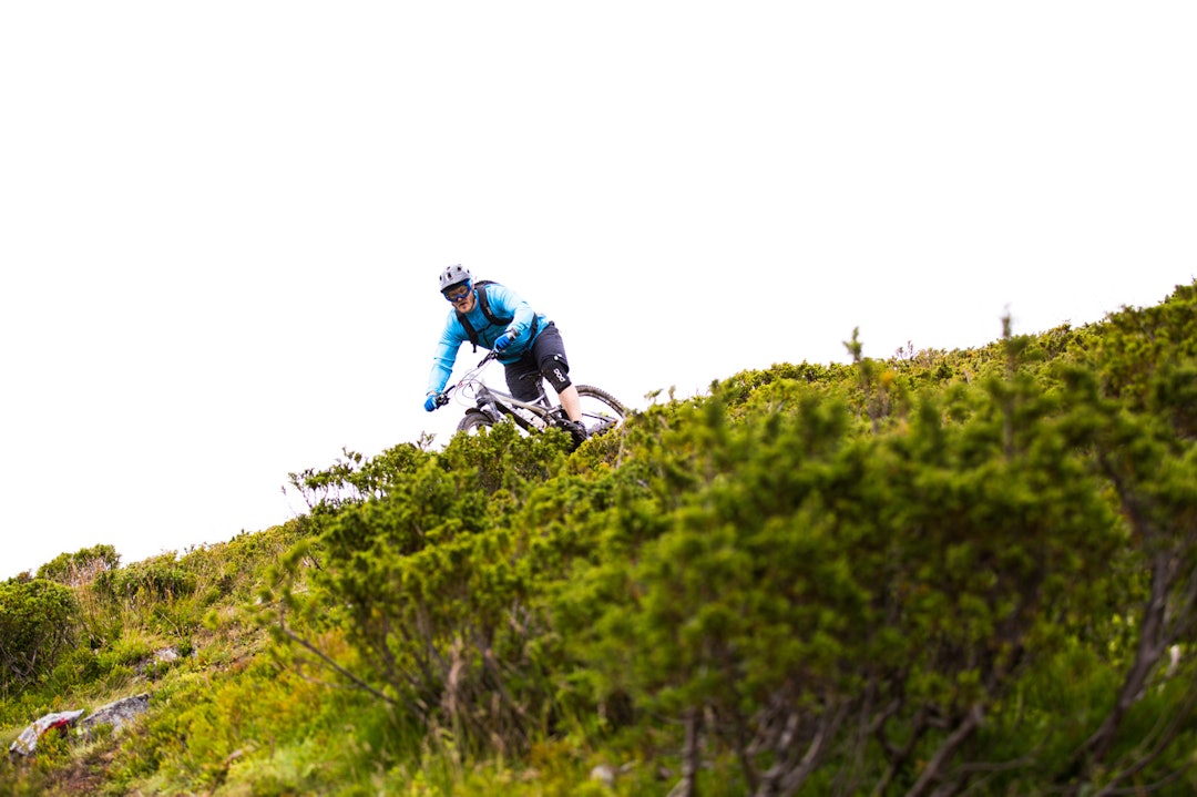 START: Og så var rittet i gang med ett minutts startintervall. (foto: Snorre Veggan) hillbilly-0100a