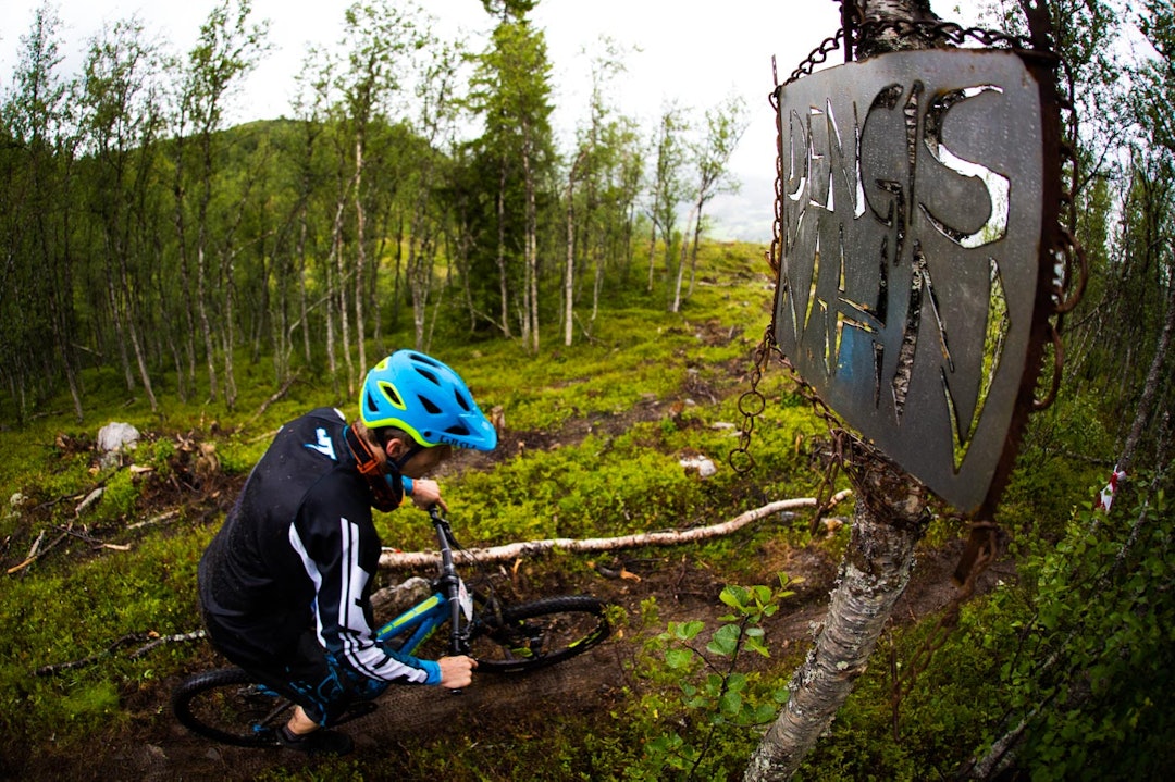 DENGIS KAHN: Den nybygde løypa fra hyttefeltet Primhovda sør og ned til bikeparken har fått navnet Dengis Kahn. (foto: Snorre Veggan) hillbilly-0404a