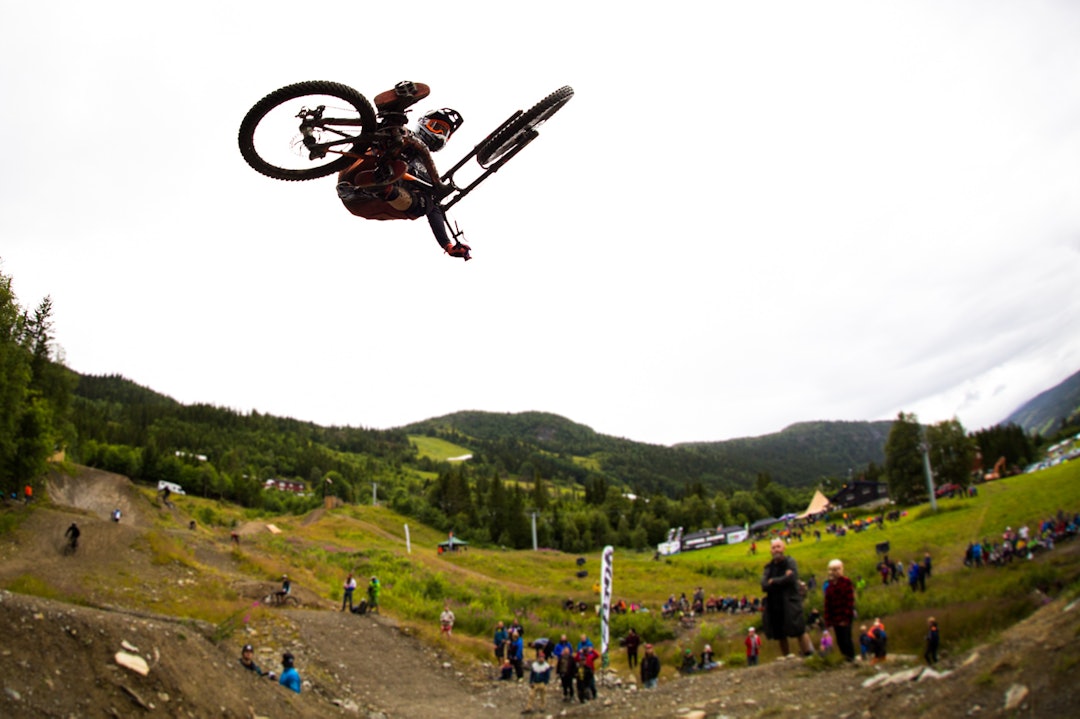 INNSATS: Og innsatsen var det ikke noe å si på. (foto: Snorre Veggan) hillbilly-1019a