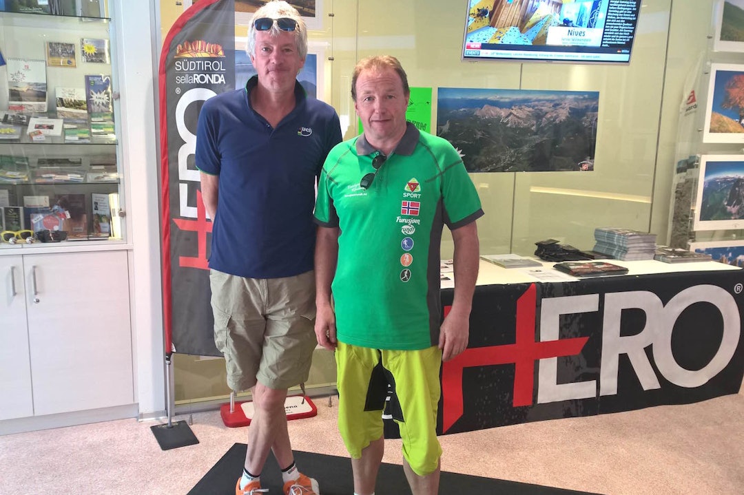 Simon Burney fra UCI sammen med Ole Kristian Rudland under studieturen til VM i Val gardena i 2015. Foto: Ole Petter Brendstuen Simon Burney UCI - Ole Kristian Rudland - Foto Ole Petter Brendstuen 1400x933