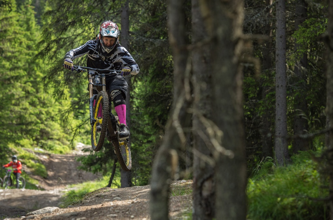 Lekende lett. Foto: IVRIG IVRIG Jentecamp July 2015 2 - Foto IVRIG 1400x925