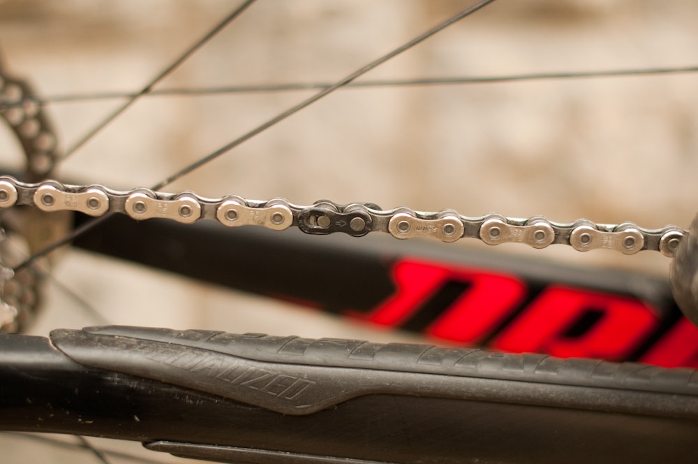 LÅSING: Trekk linken i lås ved å holde bakbremsen inne mens du trår fremover. LÅSING: Trekk linken i lås ved å holde bakbremsen inne mens du trår fremover.