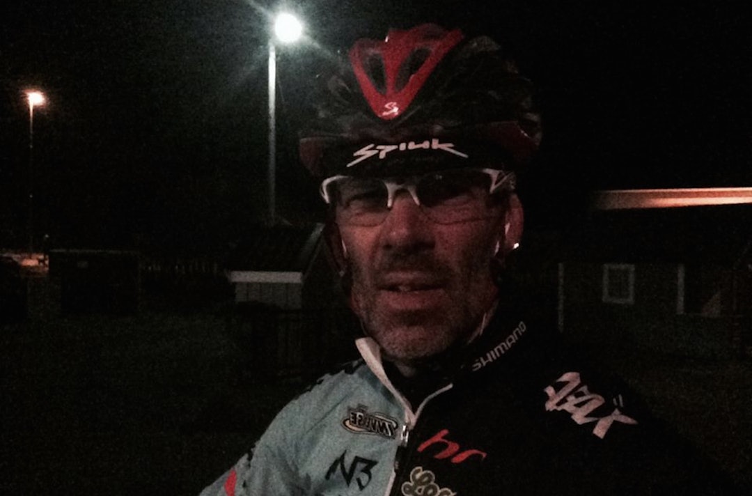 Kjell Karlsen sykler gjerne i mørket. Foto: Privat Kjell Karlsen 2014 - Foto Privat 1400x924