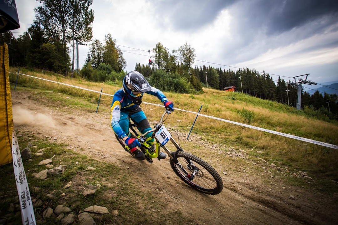 NUMMER 28: Oscar Harnstrøm ble nest best av de svenske utforsyklistene. (foto: Snorre Veggan) 16_utforVM-4508a
