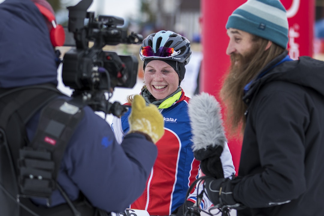 Elisabeth Sveum er uoffisiell norgesmester i fatbike og mener det ville vært enda morsommere med formell NM-status på mesterskapet. Foto: Per-Eivind Syvertsen Elisabeth Sveum NM Fatbike 2017 Lygna Per-Eivind Syvertsen