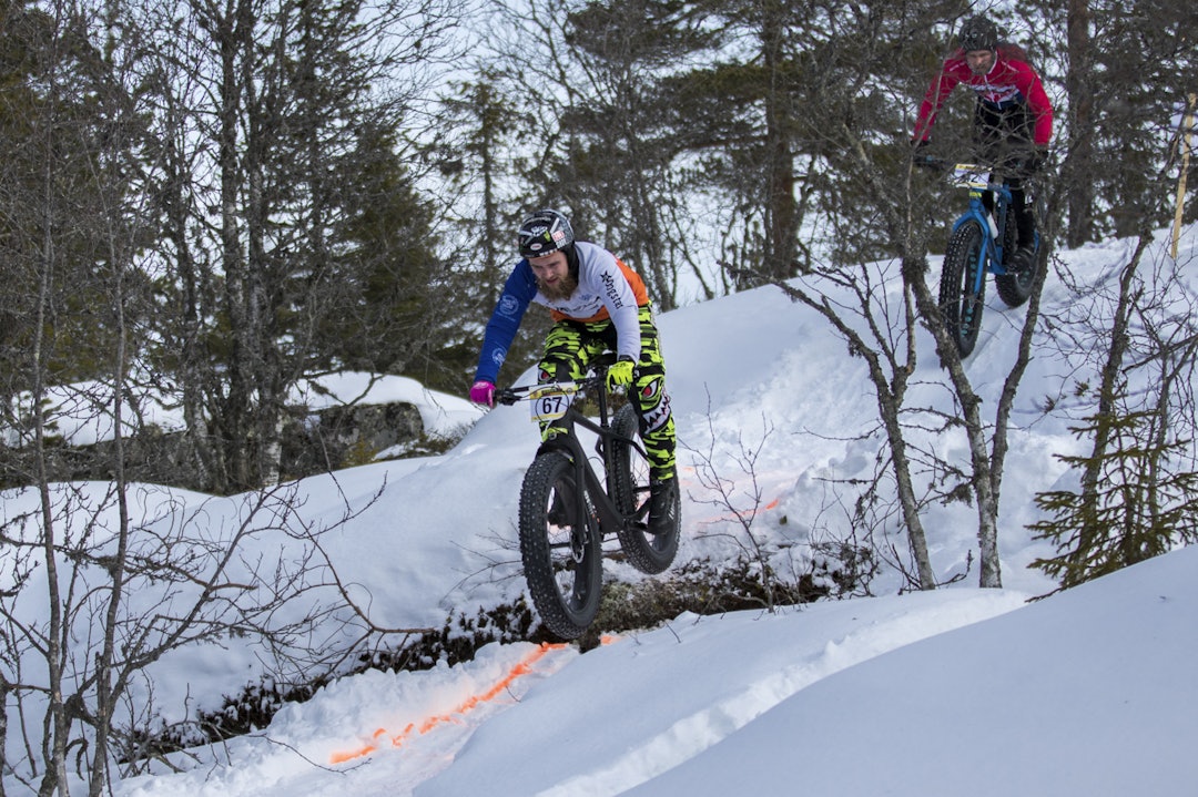 Løypene er blitt stadig mer like rundbane. Her er Michael Cook under fatbike-NM i vinter. Foto: Per-Eivind Syvertsen Michael Cook Foto Per-Eivind Syvertsen 1400x933
