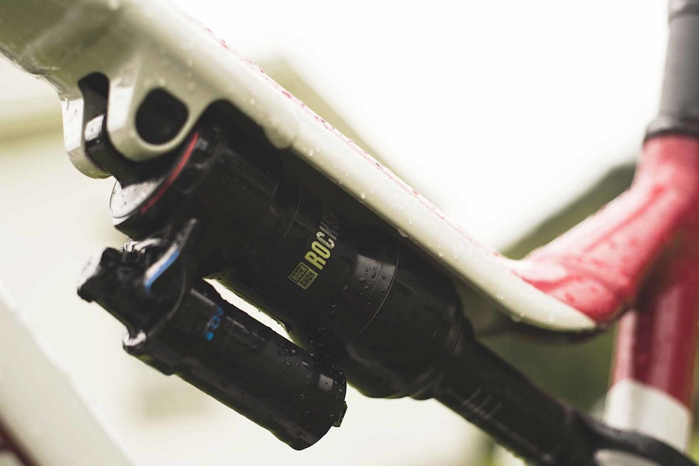 MODDET: Ulleland har modifisert bakdemperen fra RockShox for å få en demperfølelse mer lik det man har med stålfjær.Foto: Henrik Ulleland stisykkel-henrik-ulleland-0006