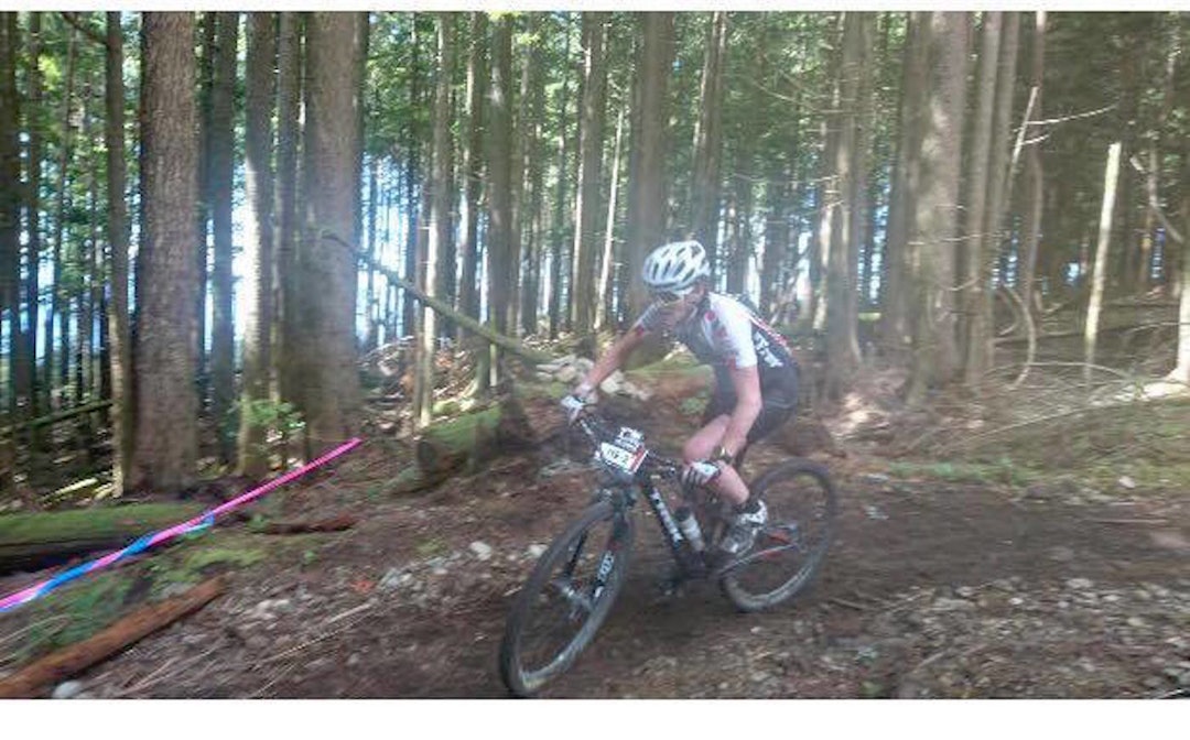 Martine Stenbro fra Team Terrengsykkel underbeis i BC Bike Race. Foto: Privat Martine BC Bike Race 2016 - Privat