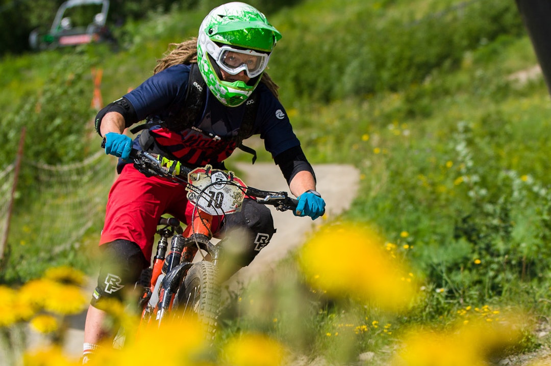 Cecilia Thomasson får bryne seg på norgesmester Hilde Sangesland Strædet og resten av den norske enduroeliten i Åre på fredag. Foto: Thomas Lundman Cecilia Thomasson - Östersund CK - foto thomas lundman 1400x933