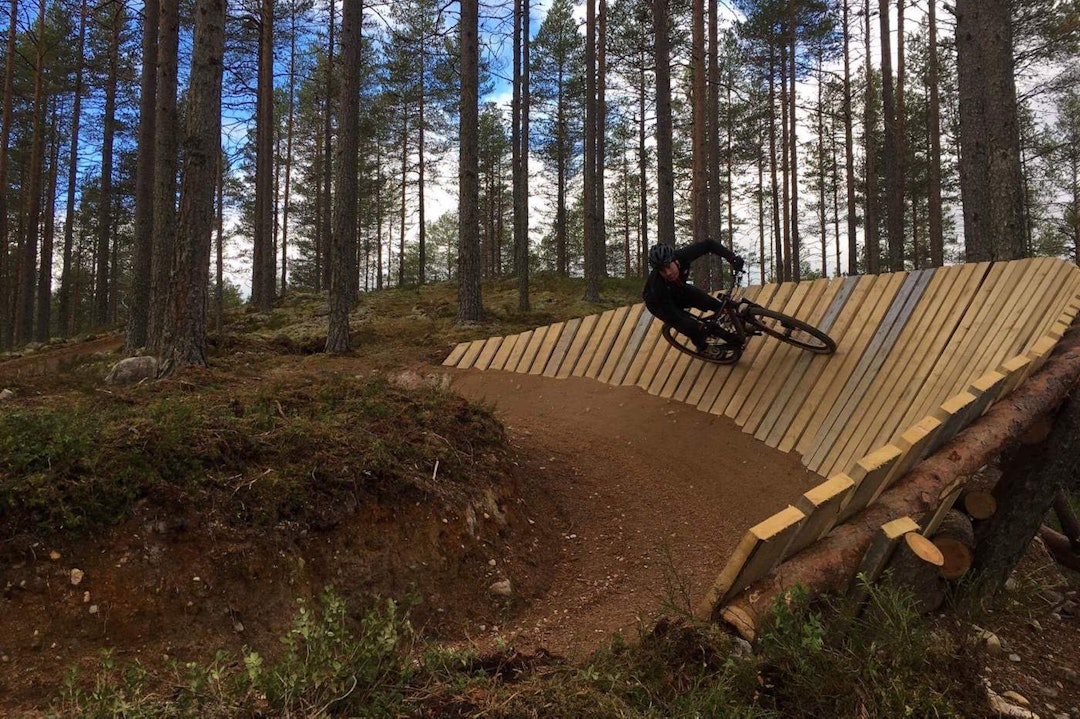 Terrengavdelingen dro på studietur i Gullia i Trysil. Her er Thomas Nærland i aksjon. Foto: Bjørn Kjetil Aanensen Thomas Nærland i Trysil redneck - Foto Bjørn Kjetil Aanensen 1400x933