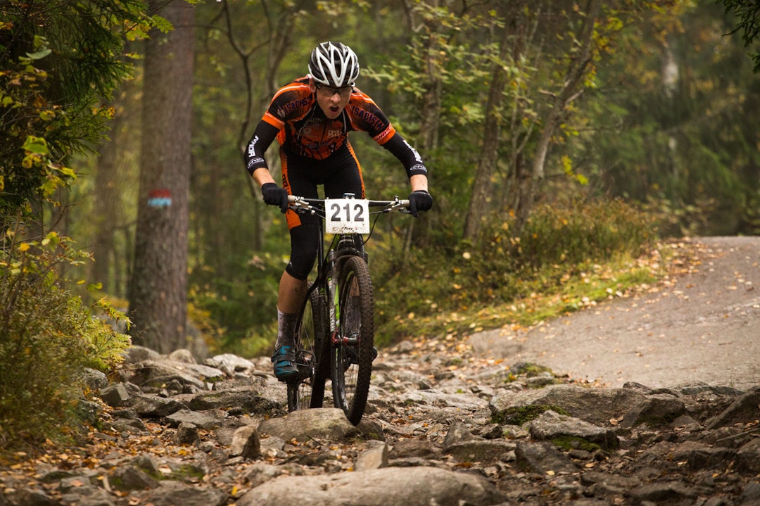 TIENDEPLASS: Magnus Fånes fra Fiskum syklet inn til 10.plass i menn junior. (foto: Snorre Veggan) norgescup-5832a