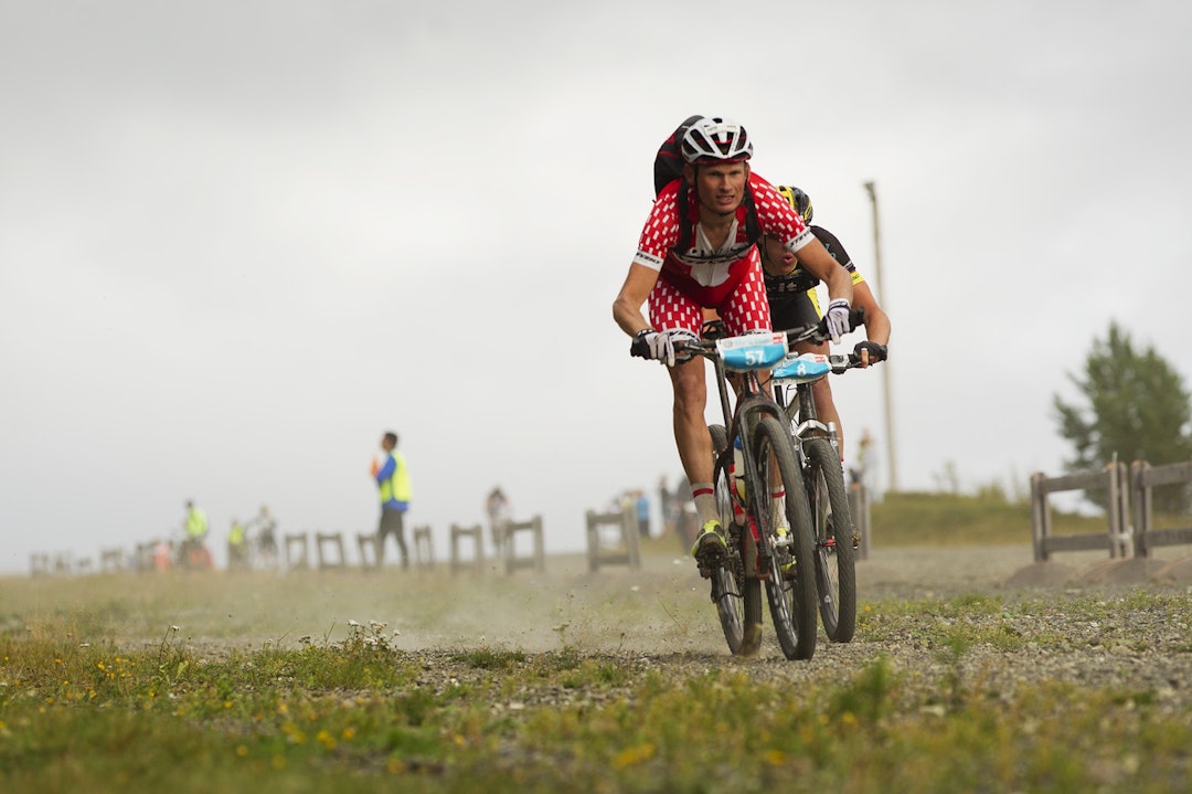 KJØRTE SMART: Søren Nissen manøvrerte seg opp i tetgruppa i utforbakkene ned mot Håkons Hall. Han avanserte til en andreplass i mål. Foto: Kristoffer H. Kippernes _KHK8334