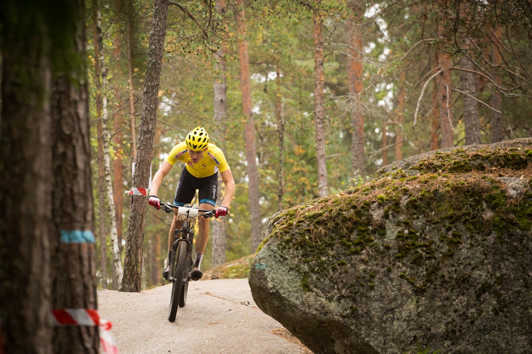 I TET: Ola Kjøren fikk konkurranse av de yngre gutta i starten av rittet, men etter et par runder fikk han en ledelse som han beholdt helt til mål. (foto: Snorre Veggan) norgescup-6048a