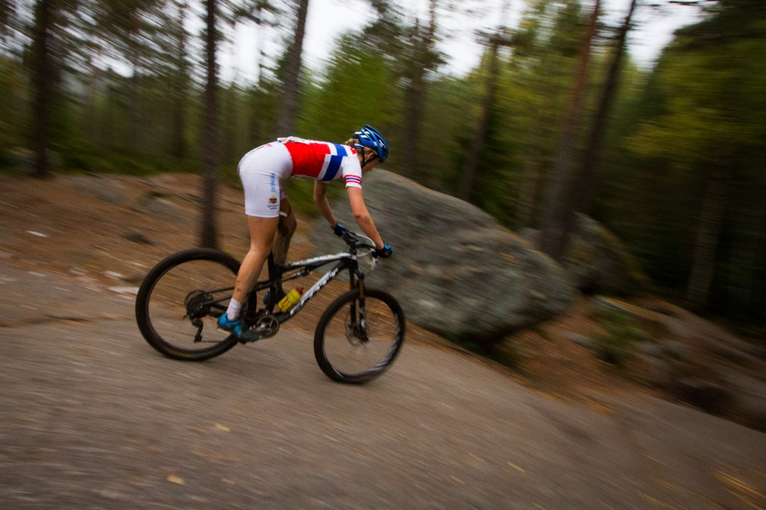 SVABERG: Østmarka er svaberg, stein og røtter. Her er et av de mer strøkne partiene. (foto: Snorre Veggan) norgescup-8728a