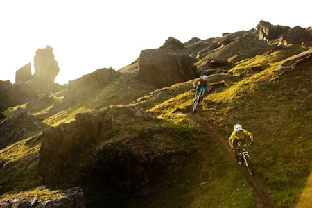 I dalen inn mot Trollsjøen går en sti det er verdt å kjøre 150 mil for å sykle. / Stisykling i Norge. I dalen inn mot Trollsjøen går en sti det er verdt å kjøre 150 mil for å sykle. / Stisykling i Norge.