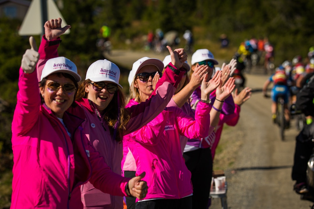 HEIAGJENGER: Det var en fantastisk stemning over Elgåsen. (foto: Snorre Veggan) birken2015-1237a