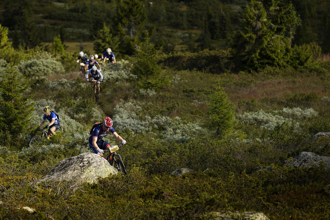 FØRST: Allerede i det første stipartiet, tok Ola Kjøren kommandoen i feltet. (foto: Kristoffer H. Kippernes) _KHK7119
