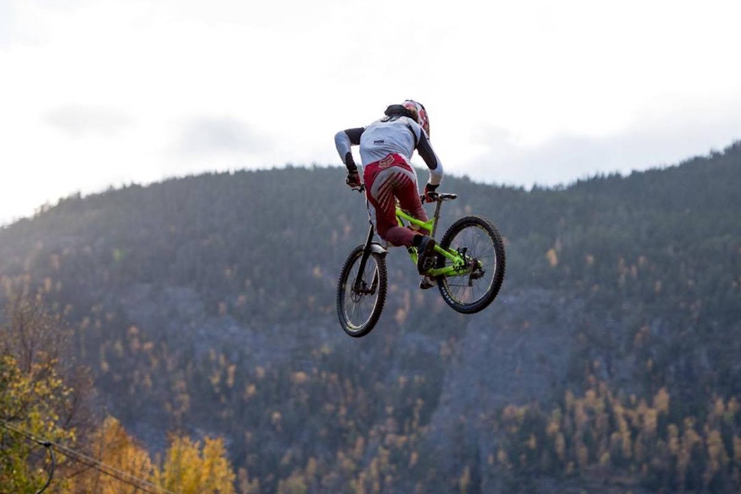 Michael Andersson vant whip off konkurransen i Hafjell. Foto: Gisle Johnsen Whip off Michael Andersson - Hafjell 2017 - Gizmo Johnsen 1200x800