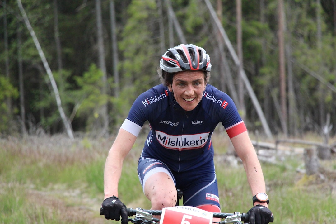 vSunniva Dring koste seg med flytstiene i Krepserittet i fjor. Foto: Arrangøren Sunniva Dring - Krepserittet 2015 - Arrangøren 1400x924