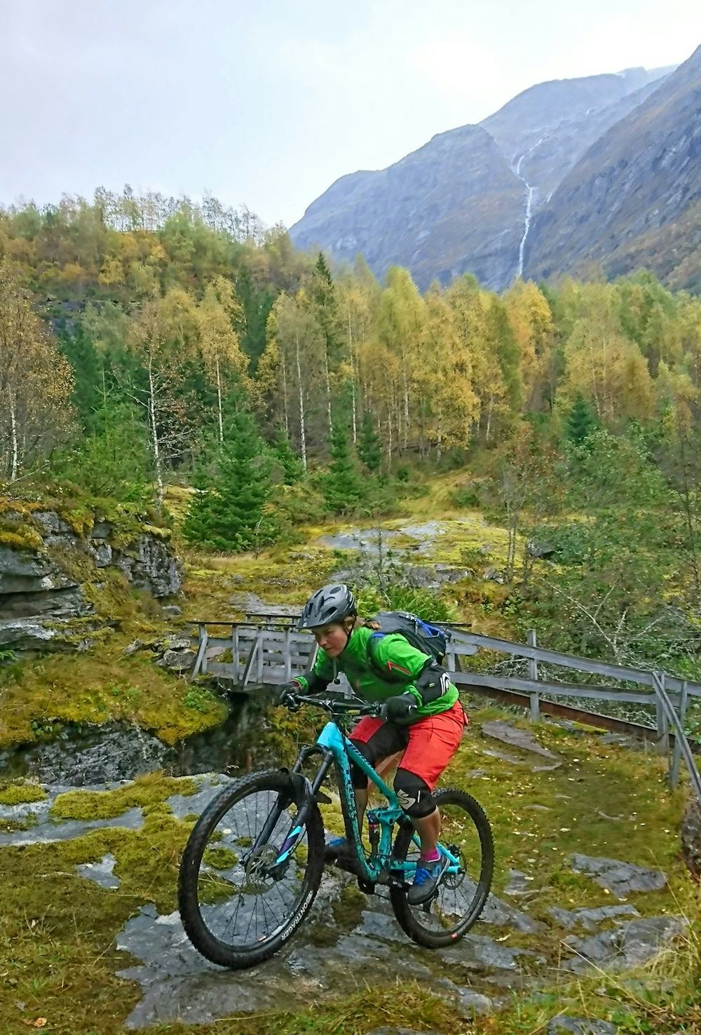 Stryn høst Jentecamp Folven 2017 - Foto Tommy Aslaksen 1000x