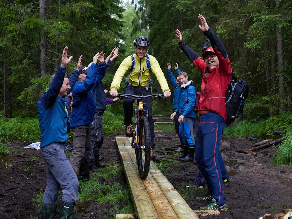 KVALITETSTEST: Etter endt dugnad må kloppingen testes. Foto: Kenneth Myhre stibygging i Oslo