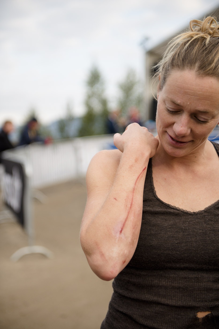 PÅ TRYNET: Anita Ager-Wick måtte nedpå under trening, men føler seg bra. Foto: Martin I Dalen PÅ TRYNET: Anita Ager-Wick måtte nedpå under trening, men føler seg bra. Foto: Martin I Dalen