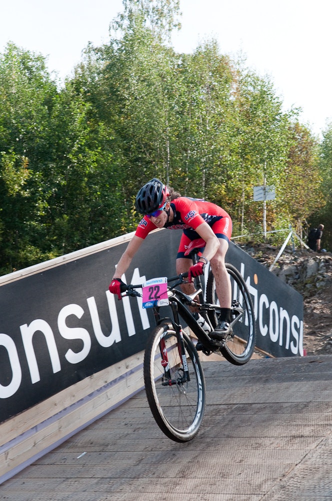 SLUTTSPURT: Lea Davison kom sterkt på siste runden og sikret bronsen for USA. Foto: Øyvind Aas SLUTTSPURT: Lea Davison kom sterkt på siste runden og sikret bronsen for USA. Foto: Øyvind Aas
