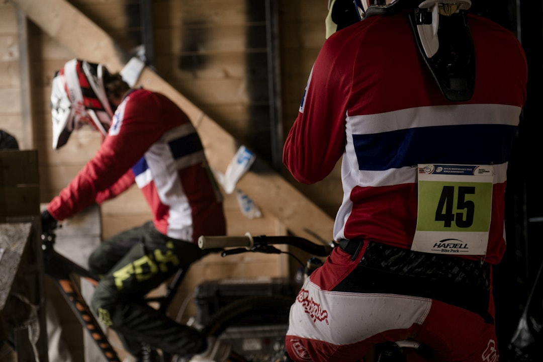 DROPPER INN: Per Henrik Torp og Martin Klette (#45) klare til til start. (Foto: Martin I. Dalen) 4_MID1488