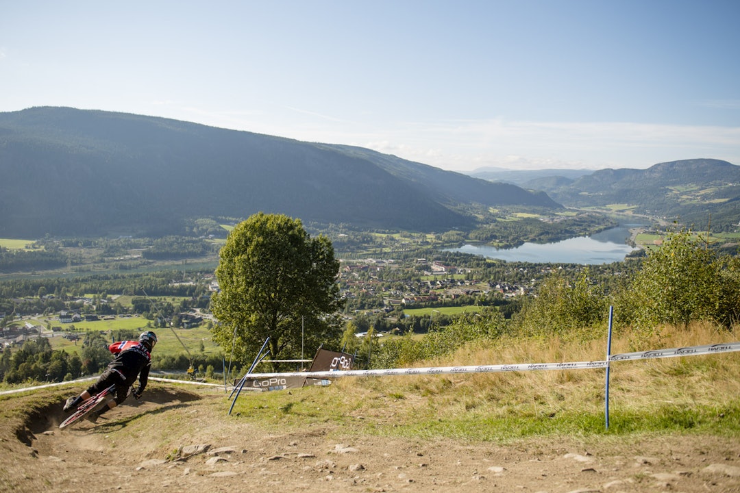 ISAK: Norske flagget på venstre arm på Isak Leivsson viser at han er Norges mester. (Foto: Martin I. Dalen) 17_MID2497