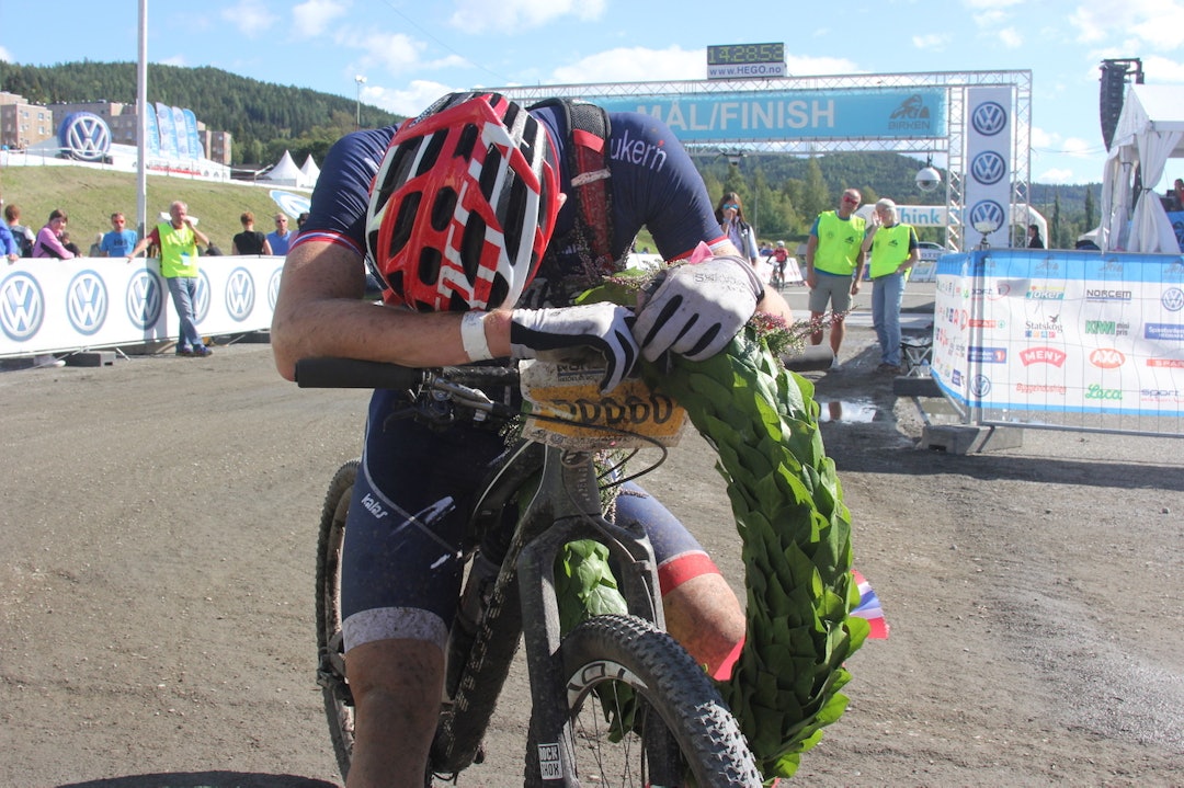 Ola Kjøren vant UltraBirken 2015, men det var ingen tvil om at det kostet. Foto: Ingeborg Scheve Ola Kjøren UB finish 1 - Foto Ingeborg Scheve 1400x924