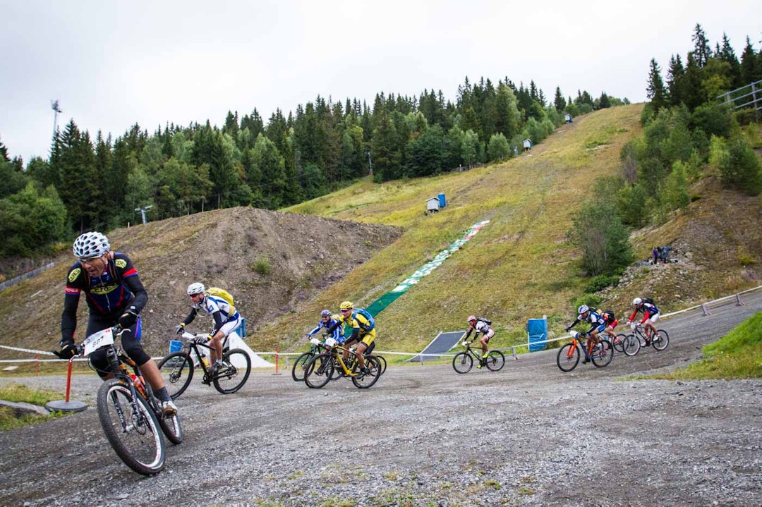 SÅ VIDT: Mange berget imidlertid gjennom svingen i bunnen av Ballettbakken med et nødskrik (foto: Snorre Veggan). birken2014-5684a