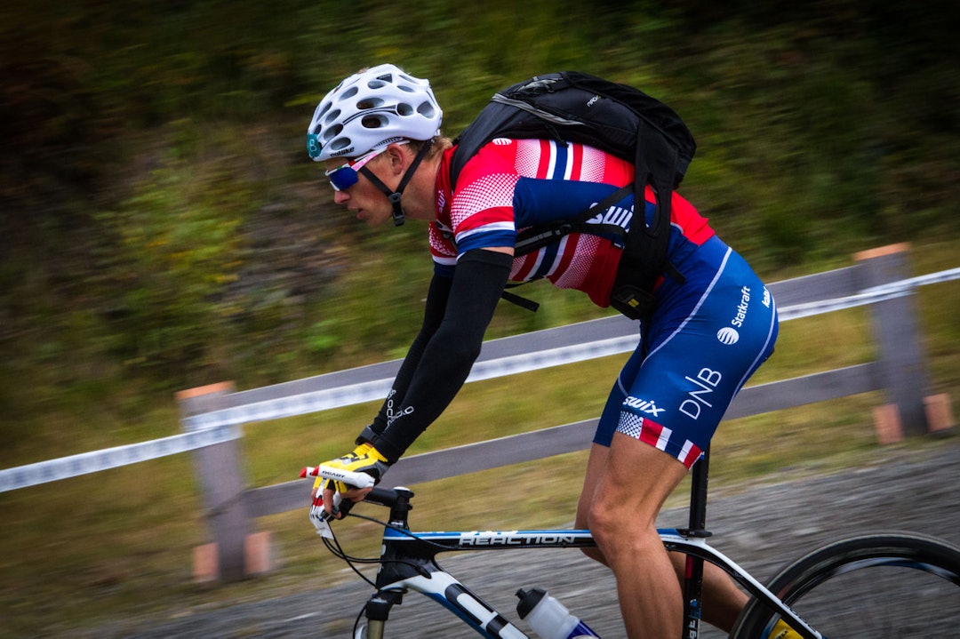 OBLIGATORISK SEKK: Alle må sykle med en sekk på 3,5 kg og det er krav til innholdet (foto: Snorre Veggan). birken2014-5721a
