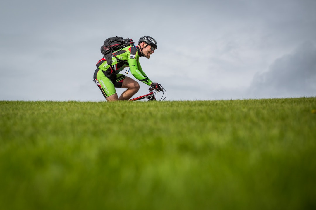 GRØNT: Noen må absolutt stille med drakt som matcher omgivelsene (foto: Snorre Veggan). birken2014-0958a