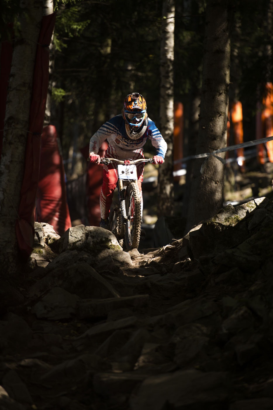 CRAZY KID: Brage Vestavik er bare 15 år men kunne helt klart deltatt i VM. Bare han hadde vært gammel nok! Foreløbig må han nøye seg med å være prøverytter. (Foto: Martin I. Dalen) _MID0712