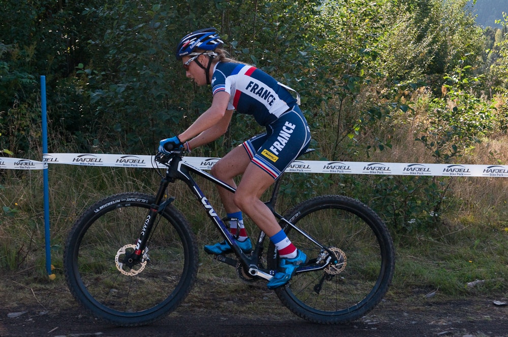 KANNIBAL: Pauline Ferrand-Prevot vinner både på landeveien og i terrenget. Kan hun bli verdensmester i rundbane på Hafjell KANNIBAL: Pauline Ferrand-Prevot vinner både på landeveien og i terrenget. Kan hun bli verdensmester i rundbane på Hafjell