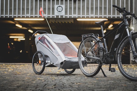 RACER-VOGN: Thor Hushovd Kid Racer Twin er en sykkelvogn med unikt utseende. Foto: Henrik Alpers thor hushovd sykkelvogn test