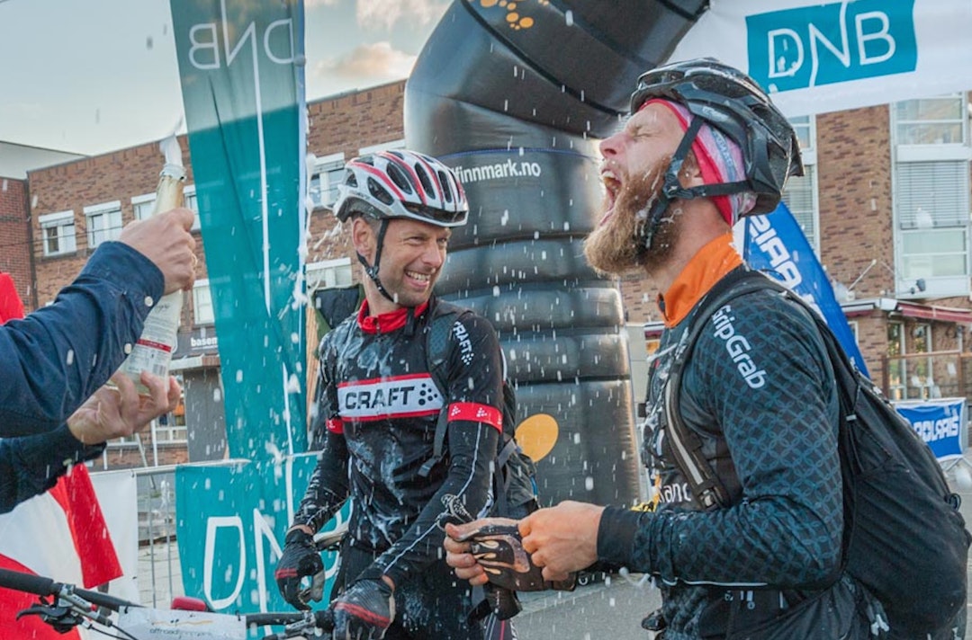 Danskene Per Thomsen og Erik Skovgaard vant OF700 i 2014. Foto: Venche Jensen Per Thomsen-Erik Skovgaard Knudsen - OF700 2014 - Foto Venche Jensen 1400x924